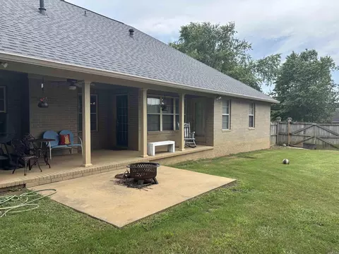 Exterior - 5107 Congressional Dr, Benton, AR 72019 photo 5 of 10