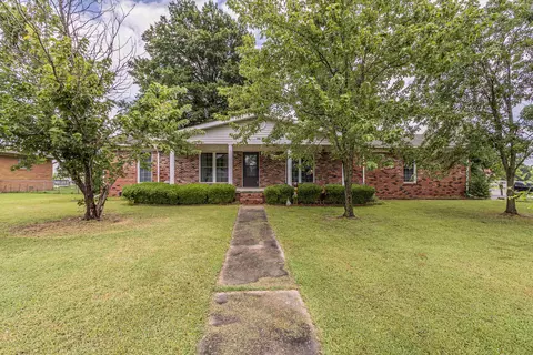 Exterior - 400 N 1 St, Marmaduke, AR 72443 photo 1 of 5