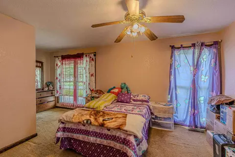 Bedroom - 400 N 1 St, Marmaduke, AR 72443 photo 2 of 3