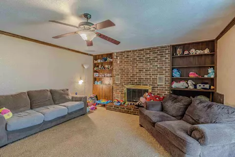 Living - 400 N 1 St, Marmaduke, AR 72443 photo 1 of 2