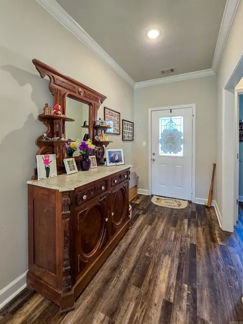 Entry Way - 134 Brookvale Cir, Brookland, AR 72417 photo 1 of 4