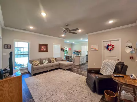 Living - 134 Brookvale Cir, Brookland, AR 72417 photo 1 of 4