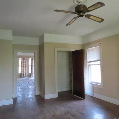 Bedroom - 309 W Harding Ave, Pine Bluff, AR 71601 photo 2 of 5