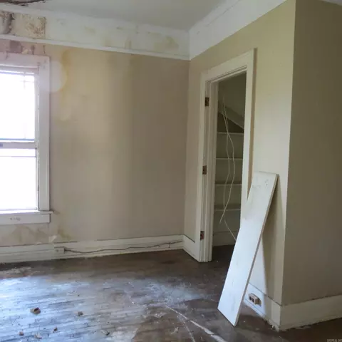 Bedroom - 309 W Harding Ave, Pine Bluff, AR 71601 photo 3 of 5