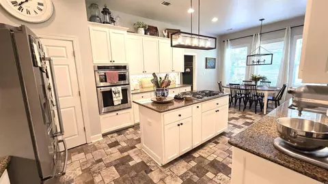 Kitchen - 174 Bald Eagle Dr, Paron, AR 72122 photo 1 of 2