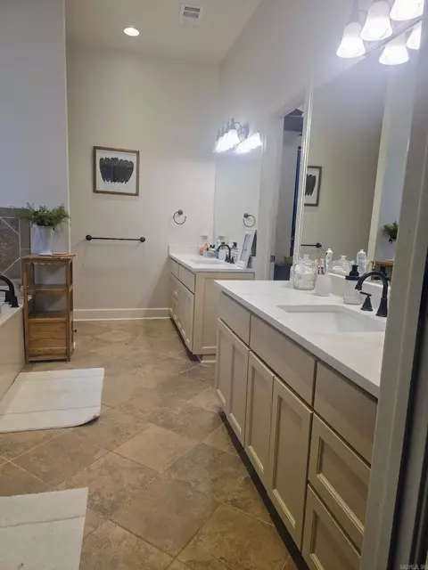 Bath - 174 Bald Eagle Dr, Paron, AR 72122 photo 1 of 5