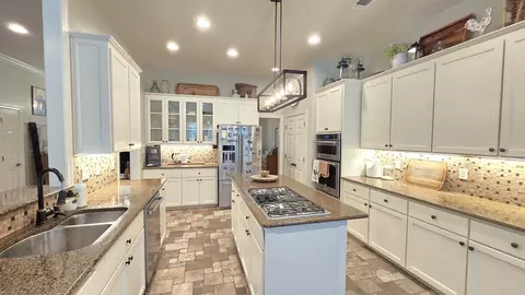 Kitchen - 174 Bald Eagle Dr, Paron, AR 72122 photo 2 of 2