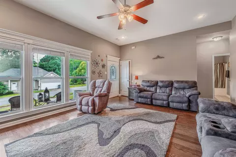 406 Derek Ct, Alexander, AR 72002 photo 4