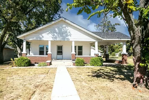 Exterior - 408 N 3rd St, Cabot, AR 72023 photo 1 of 4