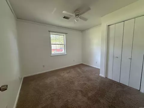 Bedroom - 108 Rock St, Marshall, AR 72650 photo 2 of 6