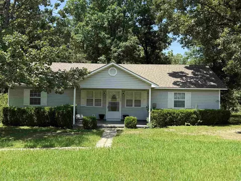 Exterior - 108 Rock St, Marshall, AR 72650 photo 1 of 10