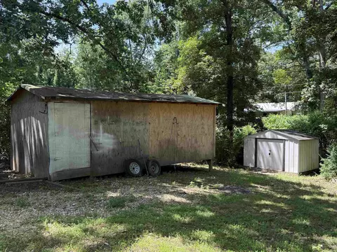 Exterior - 108 Rock St, Marshall, AR 72650 photo 7 of 10