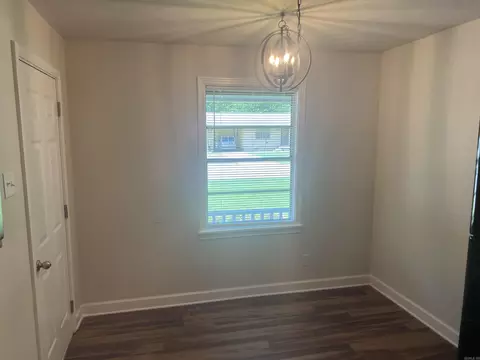 1644 N Davis St, Conway, AR 72032 photo 5
