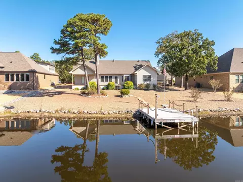 34 Linares Ln, Hot Springs Village, AR 71909