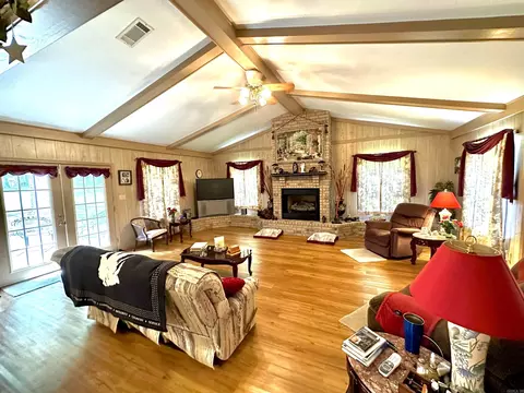 Living - 6823 Nevins Rd, Pine Bluff, AR 71603 photo 2 of 2
