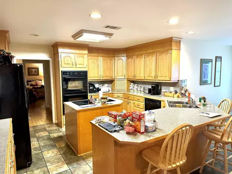 Kitchen - 6823 Nevins Rd, Pine Bluff, AR 71603 photo 2 of 2