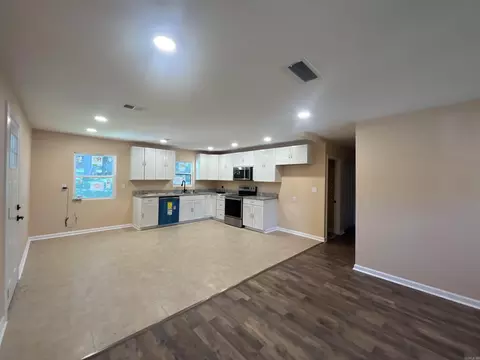 1806 E Sullenberger St, Malvern, AR 72104 photo 8