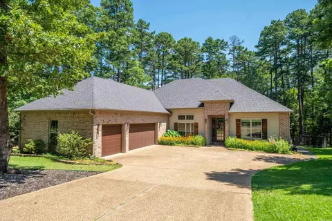 26 Sergio Dr, Hot Springs Village, AR 71909