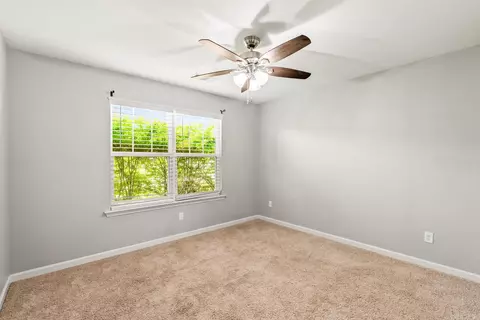 Bedroom - 4321 Sloan Dr, Alexander, AR 72002 photo 2 of 6