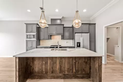 Kitchen - 4321 Sloan Dr, Alexander, AR 72002 photo 1 of 4