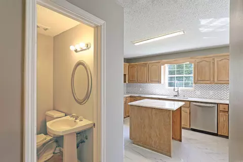 Entry Way - 1900 Andy Cv, White Hall, AR 71602 photo 2 of 2