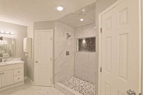 Bath - 1900 Andy Cv, White Hall, AR 71602 photo 1 of 3