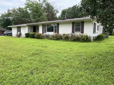 811 N 1st St, Glenwood, AR 71943
