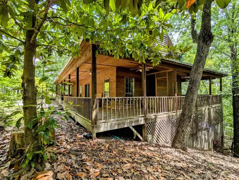 160 Lake Point Dr, Quitman, AR 72131