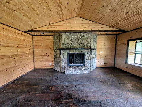 Living - Unk Lowrie Loop, Smithville, OK 74957 photo 1 of 1