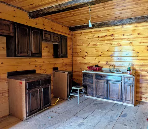 Kitchen - Unk Lowrie Loop, Smithville, OK 74957 photo 1 of 1
