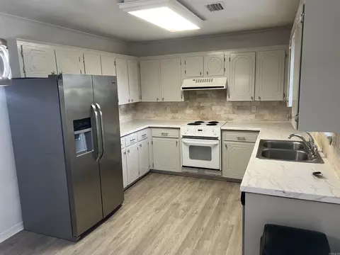 11 Laura Ln, Conway, AR 72034 photo 5