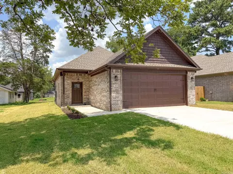 412 N 3rd St, Cabot, AR 72023 photo 2