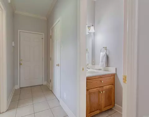 Entry Way - 1030 El Dorado Rd, Benton, AR 72019 photo 1 of 1