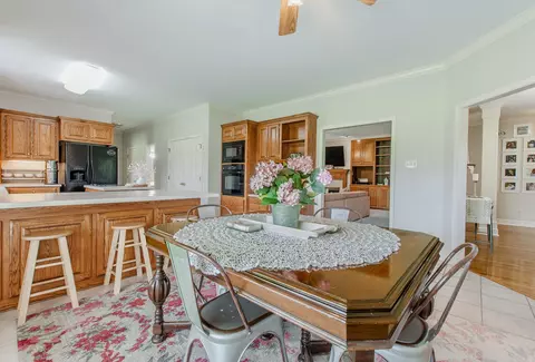 Dining - 1030 El Dorado Rd, Benton, AR 72019 photo 3 of 3