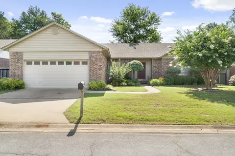 92 Lelia Ln, Searcy, AR 72143