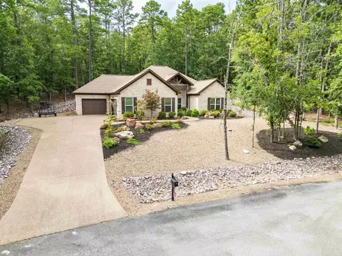 8 Campeon Cir, Hot Springs Village, AR 71909