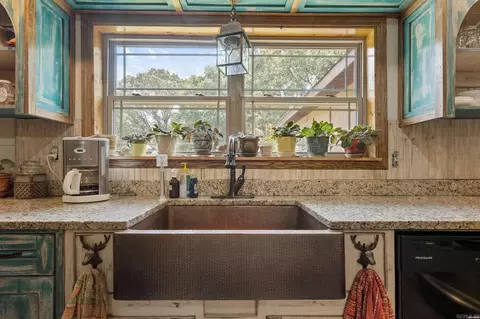 Kitchen - 6486 Highway 7, Bismarck, AR 71929 photo 4 of 5