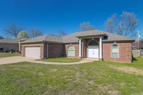 1013 Kierre Dr, North Little Rock, AR 72116