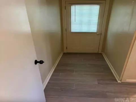 Entry Way - 2302 W 40th Ave, Pine Bluff, AR 71603 photo 2 of 2