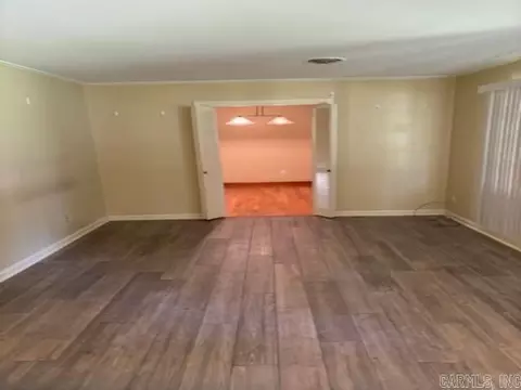 Living - 2302 W 40th Ave, Pine Bluff, AR 71603 photo 1 of 3
