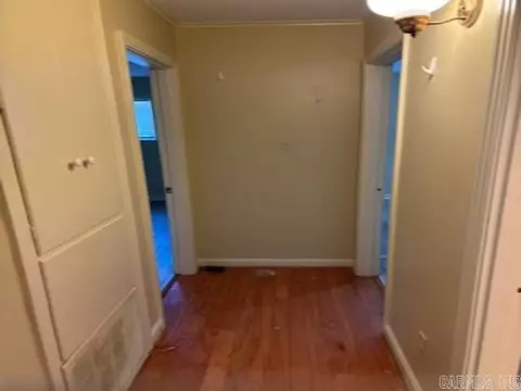 Entry Way - 2302 W 40th Ave, Pine Bluff, AR 71603 photo 1 of 2
