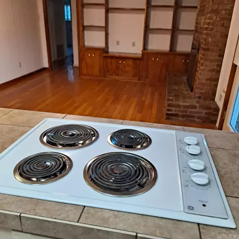 Kitchen - 2302 W 40th Ave, Pine Bluff, AR 71603 photo 2 of 2
