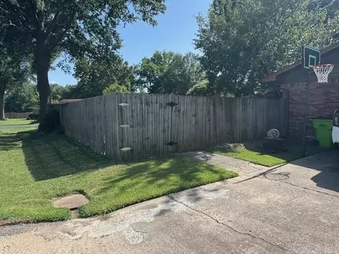 Exterior - 521 E 8th St, Lonoke, AR 72086 photo 8 of 8