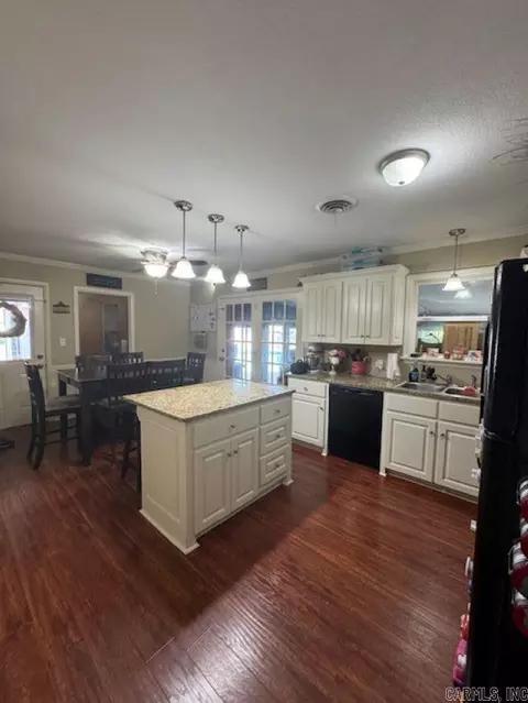 Kitchen - 521 E 8th St, Lonoke, AR 72086 photo 1 of 1