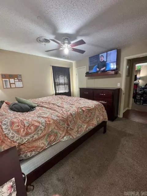 Bedroom - 521 E 8th St, Lonoke, AR 72086 photo 2 of 2