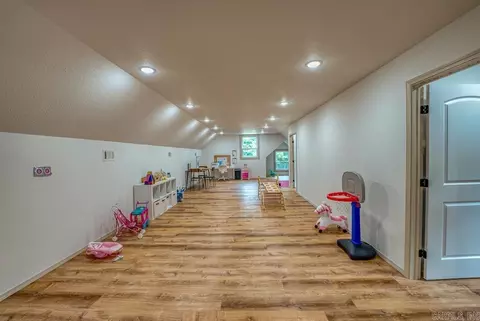 Entry Way - 110 Buchanan Dr, Mountain View, AR 72560 photo 2 of 2