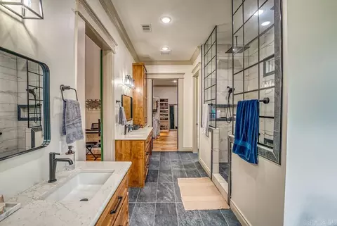 Bath - 110 Buchanan Dr, Mountain View, AR 72560 photo 3 of 6