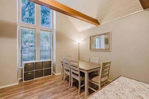 Dining - 2501 Brookwood, Benton, AR 72015 photo 2 of 2