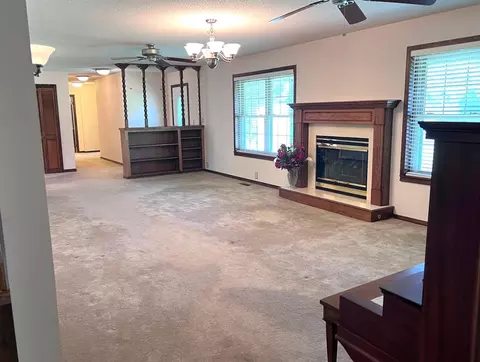 1112 Maple Dr, Mountain View, AR 72560 photo 5