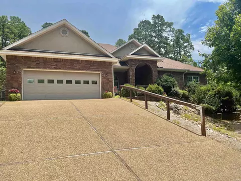 8 Cetrero Ln, Hot Springs Village, AR 71909